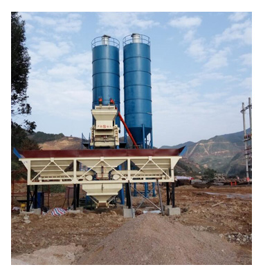 混凝土(tǔ)攪拌站(zhàn)現(xiàn)場(chǎng)